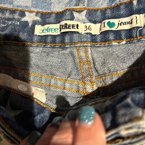 Cute cute cuffed shorts . I love the stars.  Please look at measurements - Picture 3 of 3